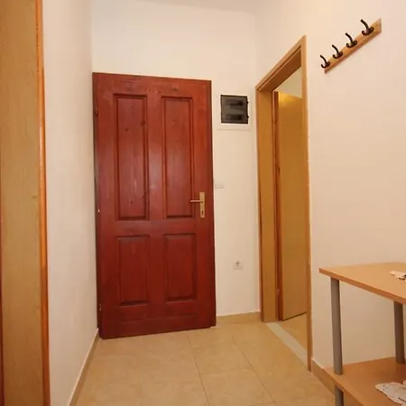 Apartment Kraj 8247b Dobropoljana
